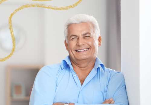 Paciente después de tratamiento de implantes dentales en Clínica Dental Alfa